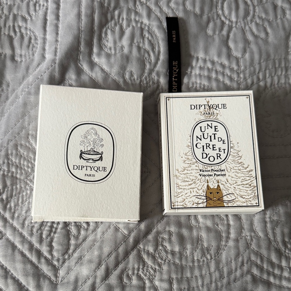 Diptyque Paris Cream and Black Candle Packaging